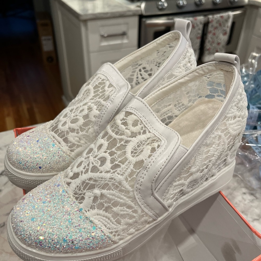 New- White Sparkle platform wedges